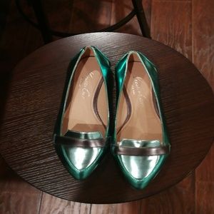 Kenneth Cole metallic green flats